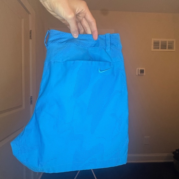 Nike Dri-Fit Golf Shorts – Bright Blue Dot Print – Women’s M (8) - Picture 2 of 3